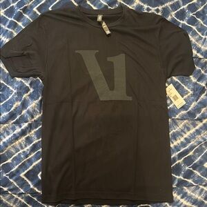 Vuori V1 Logo Tee